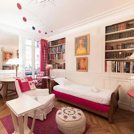Apartment Veeve - Painting The Streets Of Pigalle Paris
